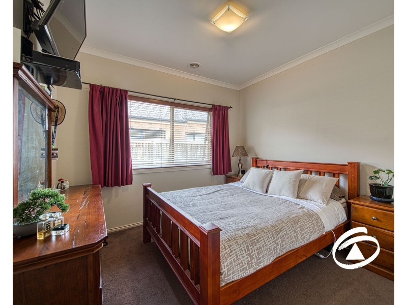 14 Riddell Grove, Pakenham VIC 3810