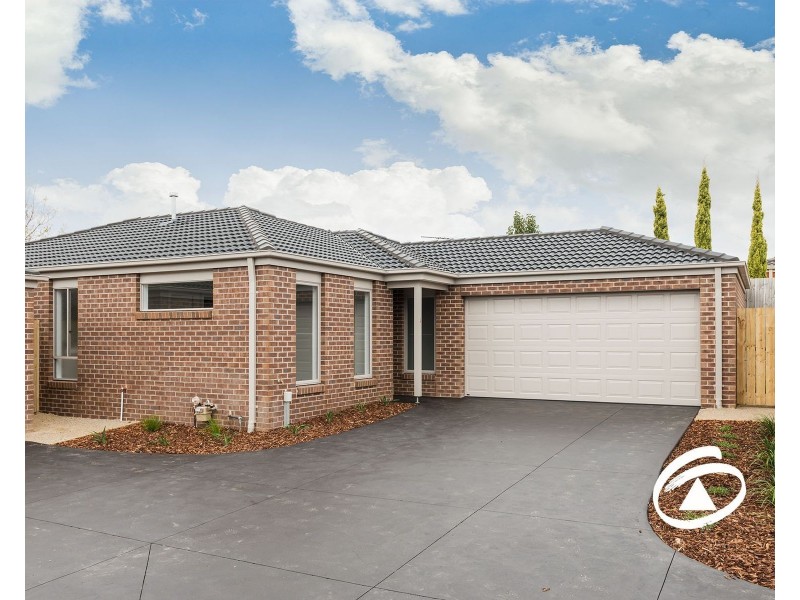 4/5 Spencer Place, Pakenham VIC 3810