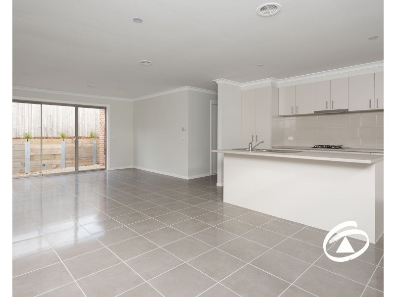 4/5 Spencer Place, Pakenham VIC 3810