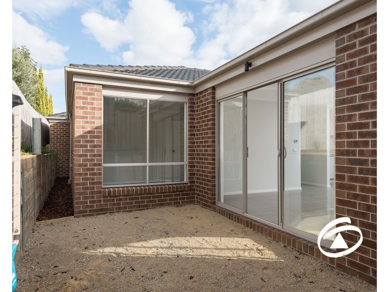 4/5 Spencer Place, Pakenham VIC 3810