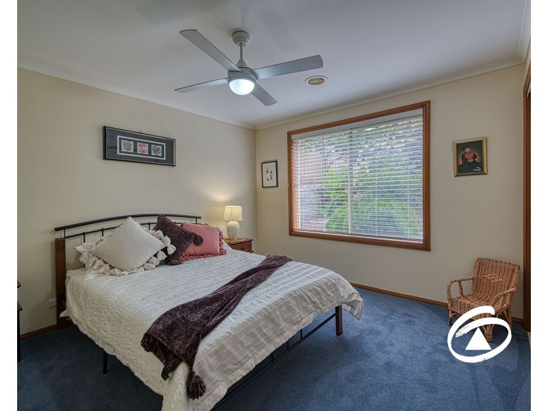 14 Overland Rise, Pakenham VIC 3810