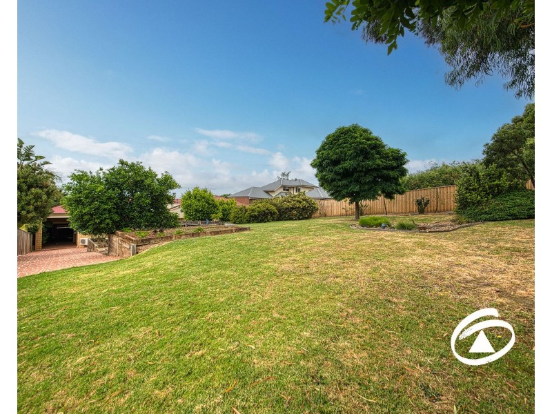 14 Overland Rise, Pakenham VIC 3810