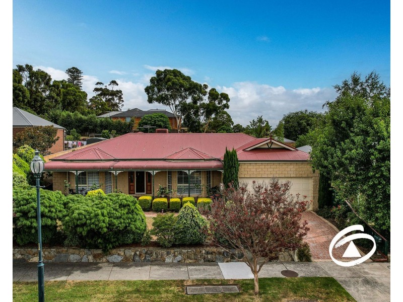 14 Overland Rise, Pakenham VIC 3810