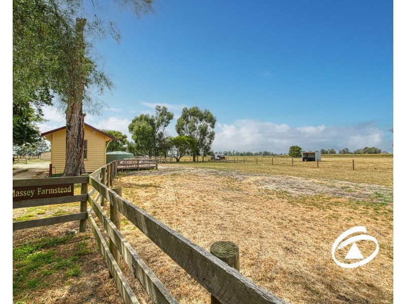 375 Fourteen Mile Road, Garfield VIC 3814