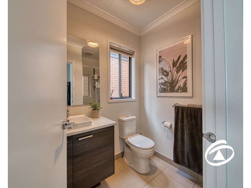 18 Socrates Crescent, Officer VIC 3809