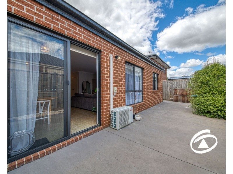 18 Socrates Crescent, Officer VIC 3809