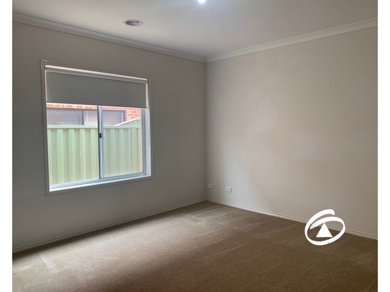 3 Moore Mews, Pakenham VIC 3810