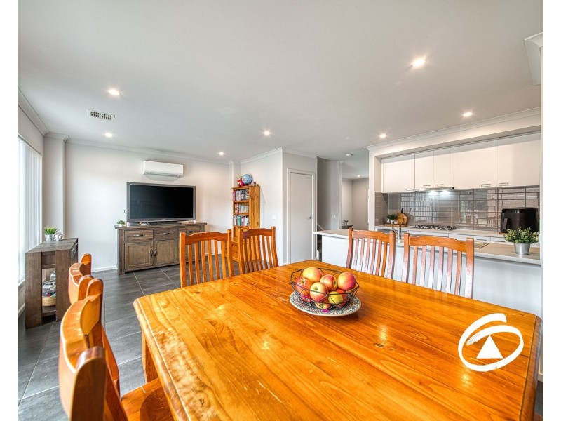 12 Todd Lane, Pakenham VIC 3810