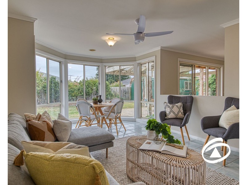 31 Grevillea Place, Pakenham VIC 3810