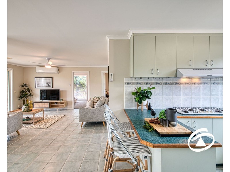 31 Grevillea Place, Pakenham VIC 3810