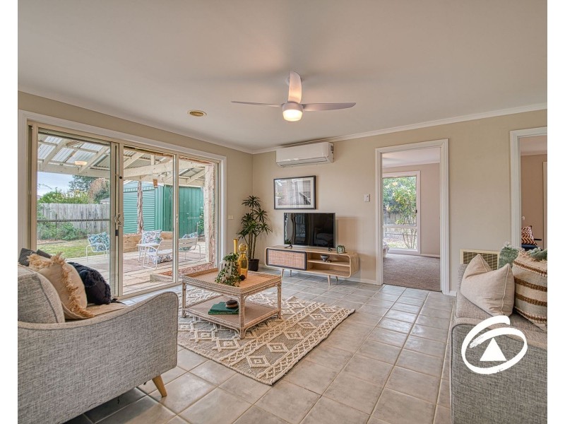 31 Grevillea Place, Pakenham VIC 3810