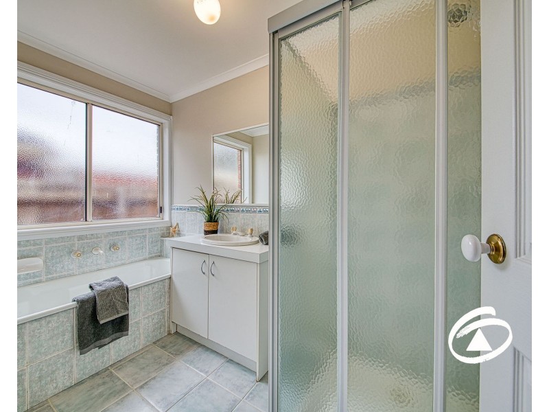 31 Grevillea Place, Pakenham VIC 3810