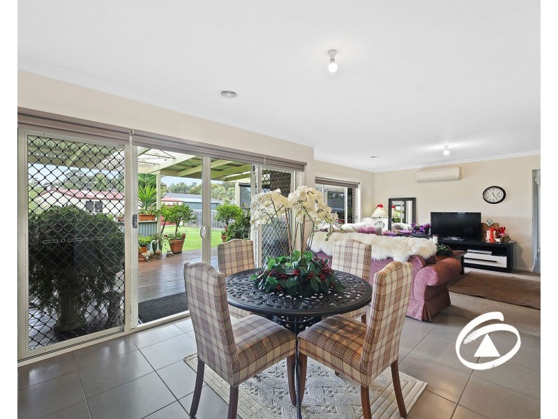 29 Summerhill Boulevard, Drouin VIC 3818