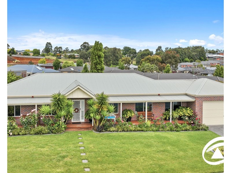 29 Summerhill Boulevard, Drouin VIC 3818
