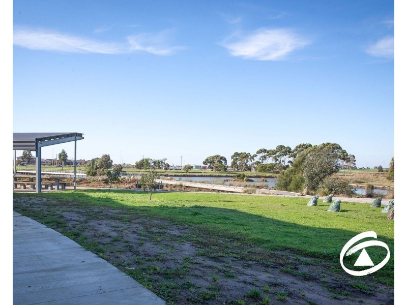 6/7 Cyan Crescent, Officer VIC 3809
