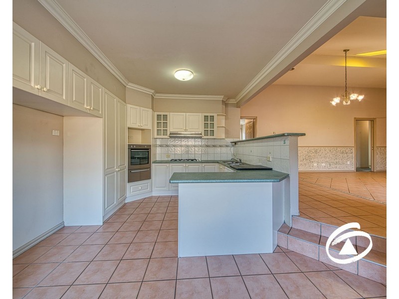 8 Colonial Way, Pakenham VIC 3810