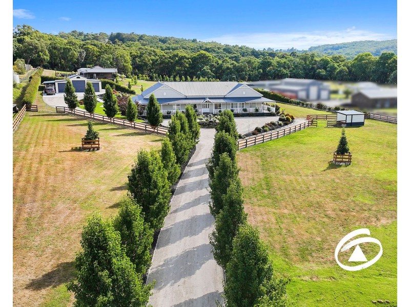 8 Ravendene Court, Maryknoll VIC 3812