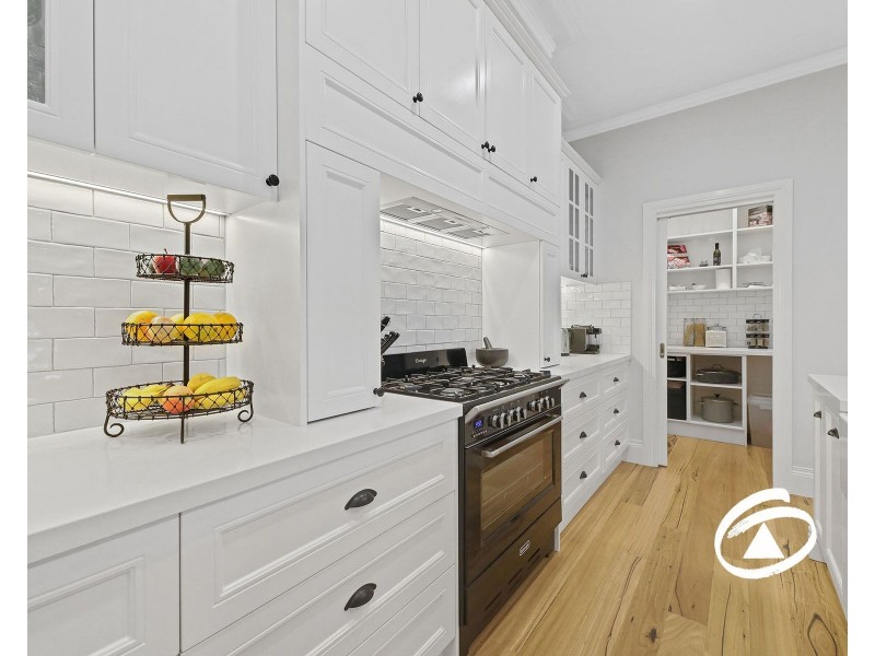 8 Ravendene Court, Maryknoll VIC 3812