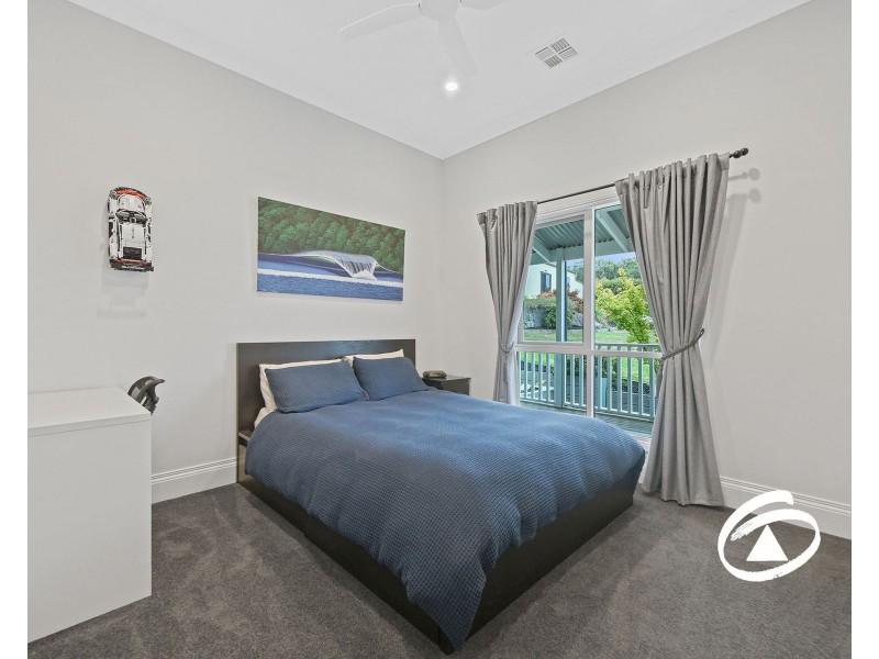 8 Ravendene Court, Maryknoll VIC 3812