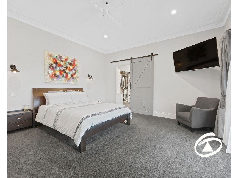 8 Ravendene Court, Maryknoll VIC 3812