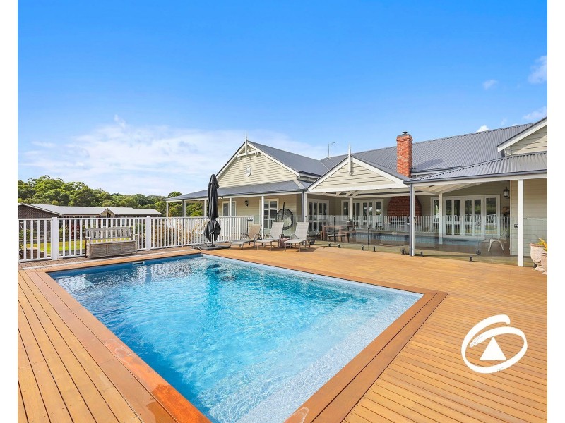 8 Ravendene Court, Maryknoll VIC 3812