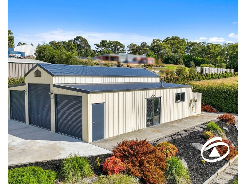 8 Ravendene Court, Maryknoll VIC 3812