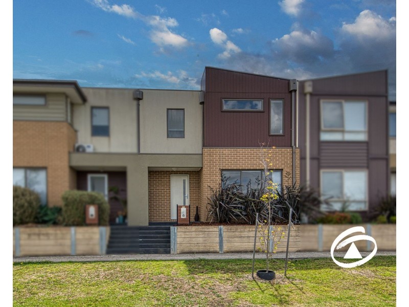 49 Atlantic Drive, Pakenham VIC 3810