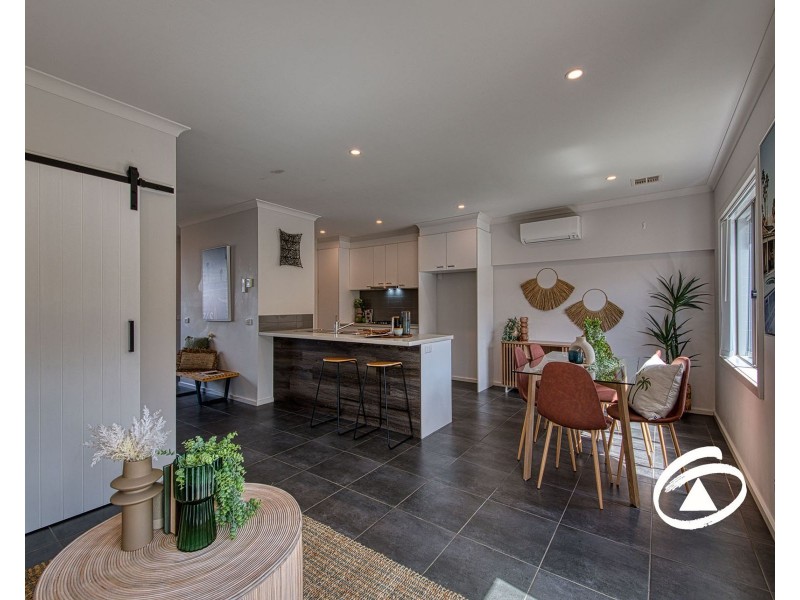 49 Atlantic Drive, Pakenham VIC 3810