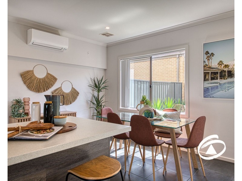 49 Atlantic Drive, Pakenham VIC 3810