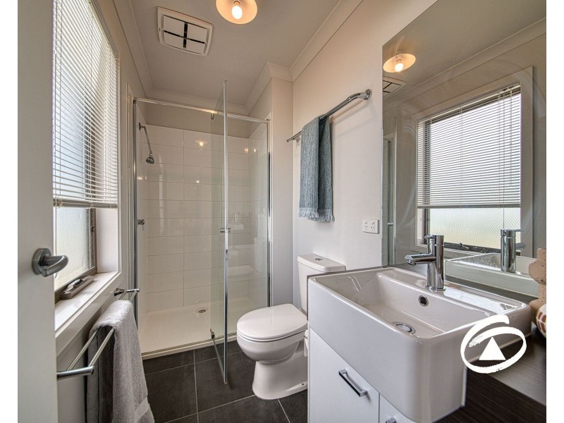 49 Atlantic Drive, Pakenham VIC 3810