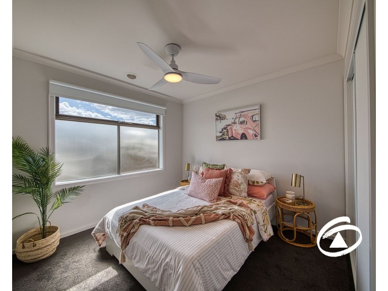 49 Atlantic Drive, Pakenham VIC 3810