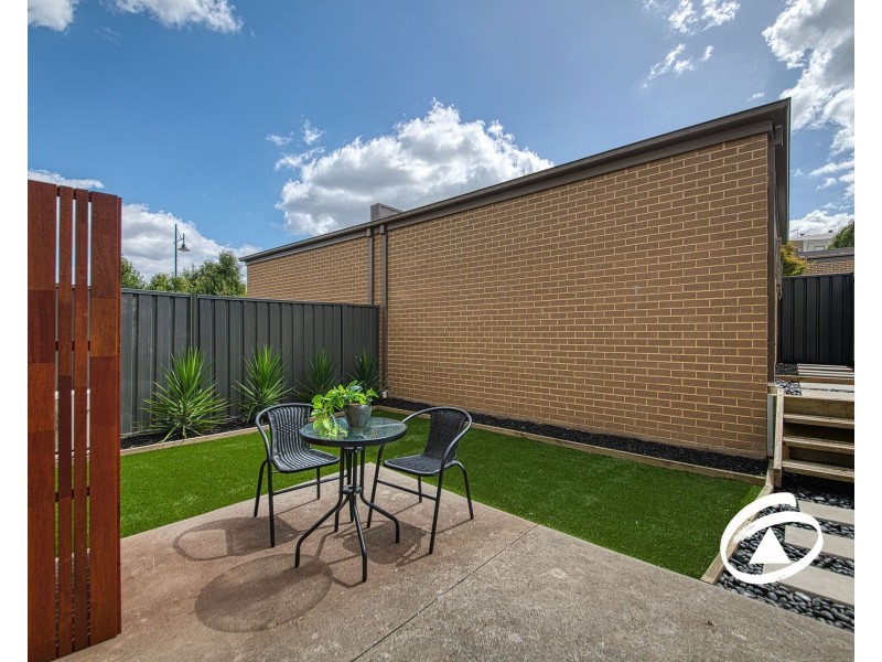 49 Atlantic Drive, Pakenham VIC 3810