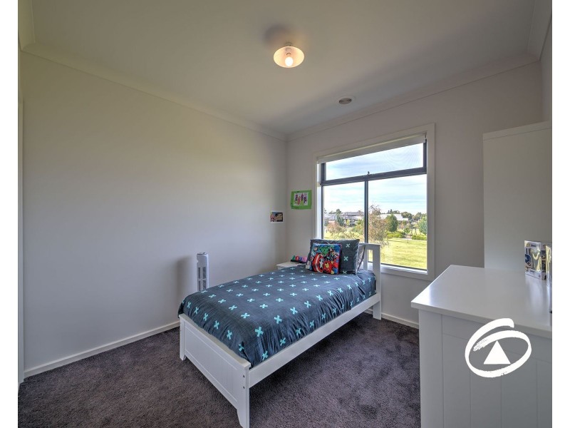 10 Todd Lane, Pakenham VIC 3810