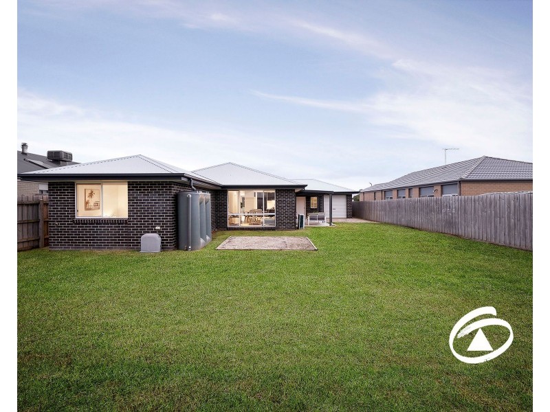 11 Amber Lane, Koo Wee Rup VIC 3981