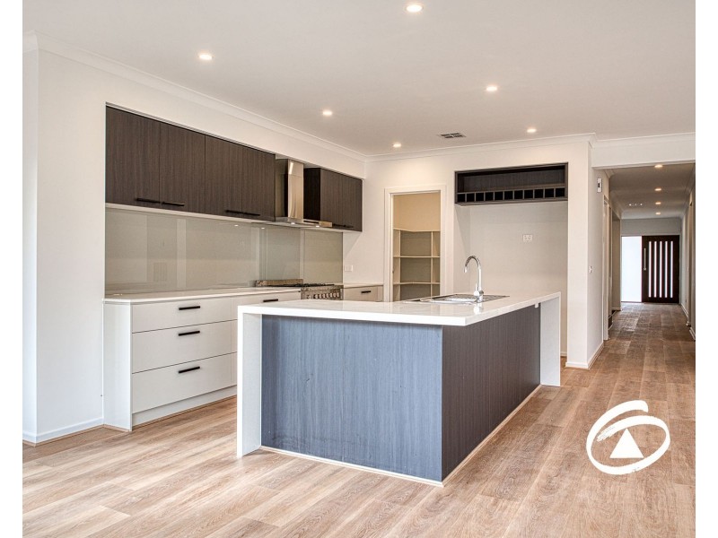 6 Ecology Crescent, Officer VIC 3809