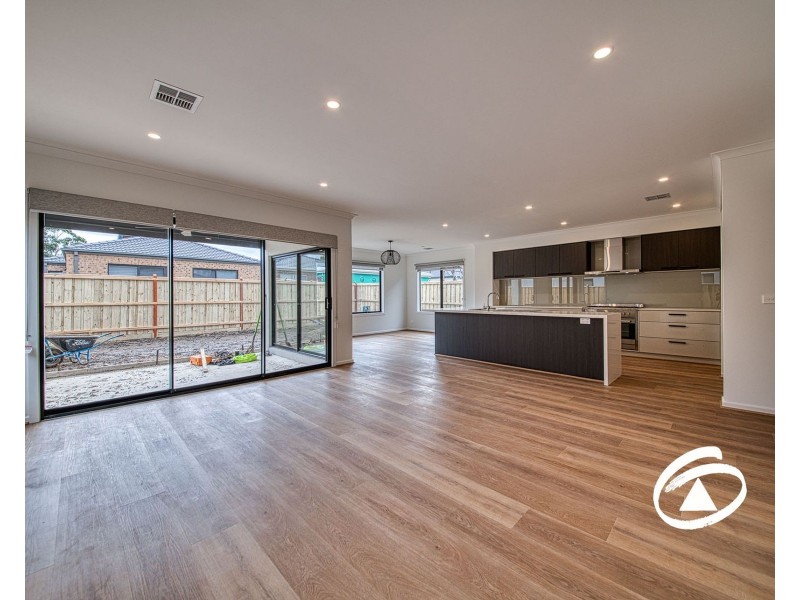 6 Ecology Crescent, Officer VIC 3809