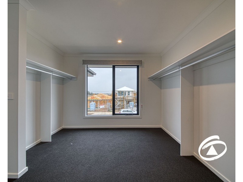 6 Ecology Crescent, Officer VIC 3809