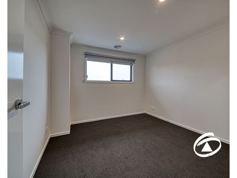 6 Ecology Crescent, Officer VIC 3809