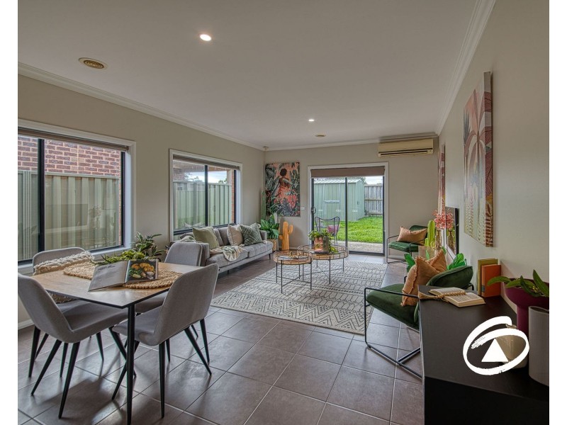 23 Cohens Way, Pakenham VIC 3810