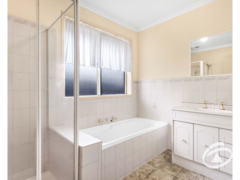 7 Conrad Court, Pakenham VIC 3810