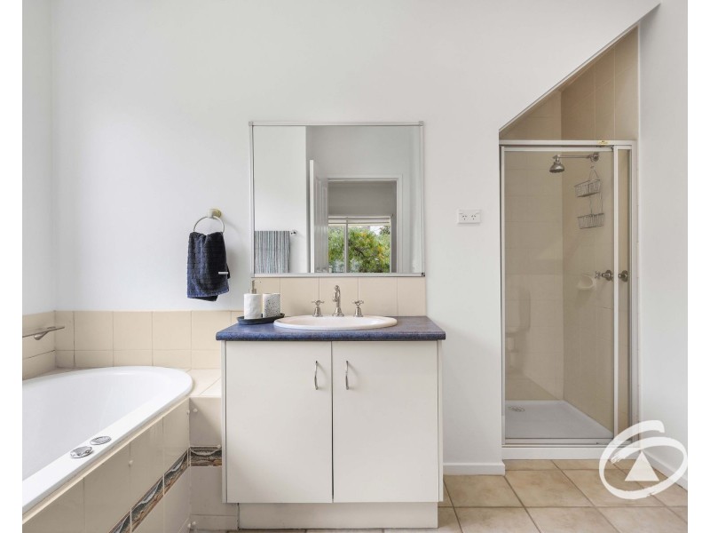 3 Clearwater Drive, Pakenham VIC 3810