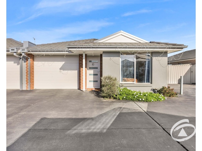 10 Woodlet Place, Pakenham VIC 3810