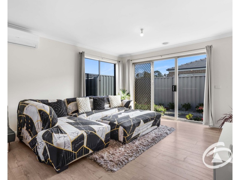 10 Woodlet Place, Pakenham VIC 3810