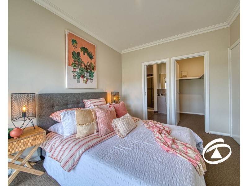 23 Cohens Way, Pakenham VIC 3810