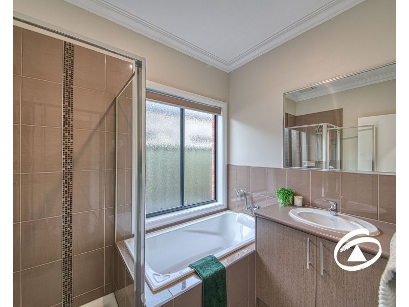 23 Cohens Way, Pakenham VIC 3810