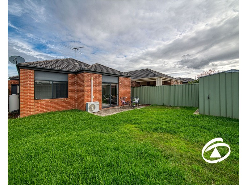 23 Cohens Way, Pakenham VIC 3810