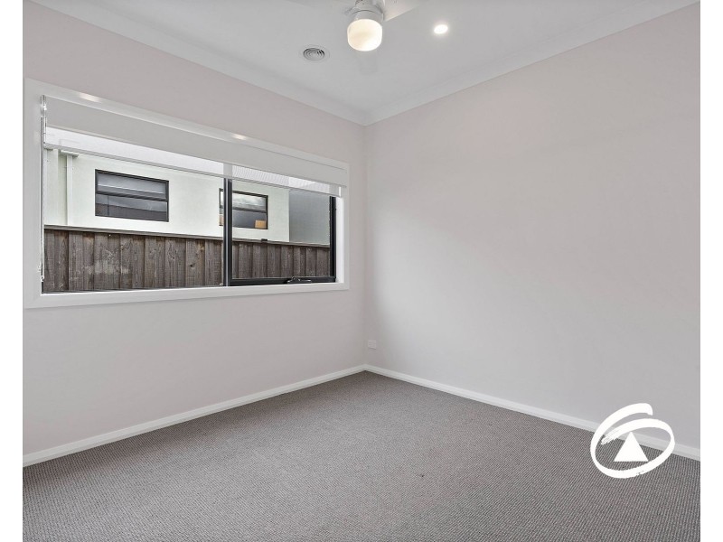 4 Coalport Rise, Officer VIC 3809