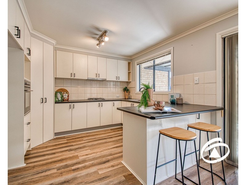 2/39 Ebony Drive, Pakenham VIC 3810