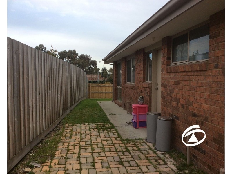 1/26 Amber Crescent, Narre Warren VIC 3805