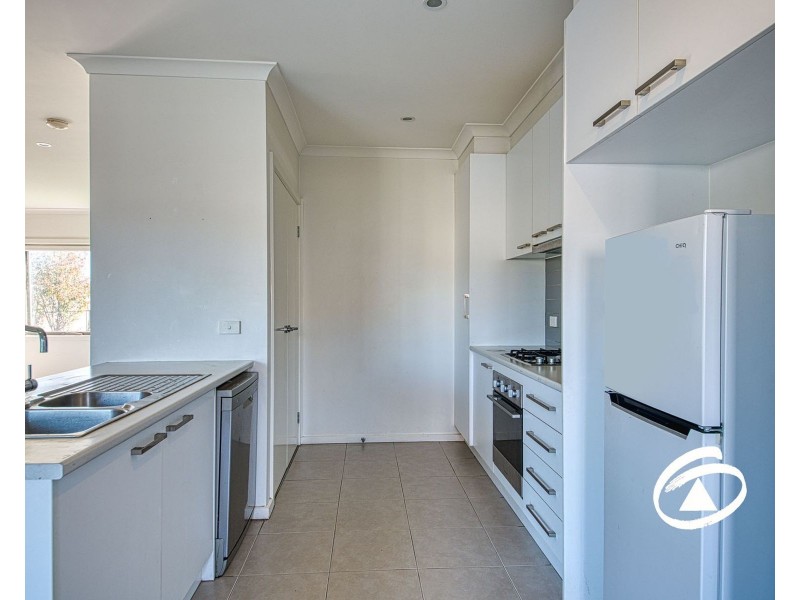 40/23 Atlantic Drive, Pakenham VIC 3810